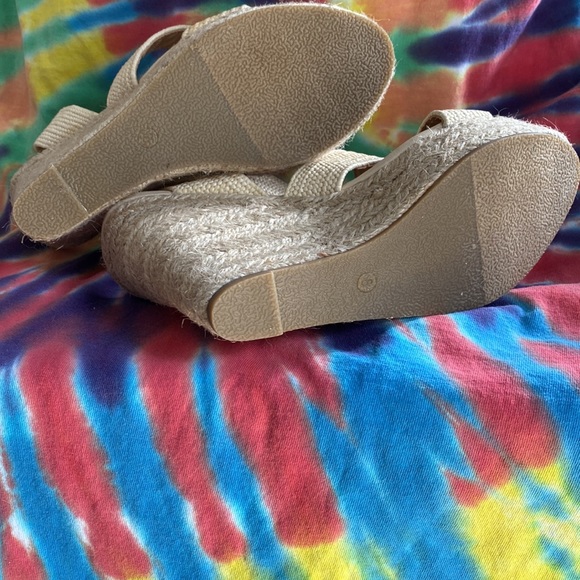 NWOT ALTAR'D STATE Raffi Wedges - Picture 4 of 4